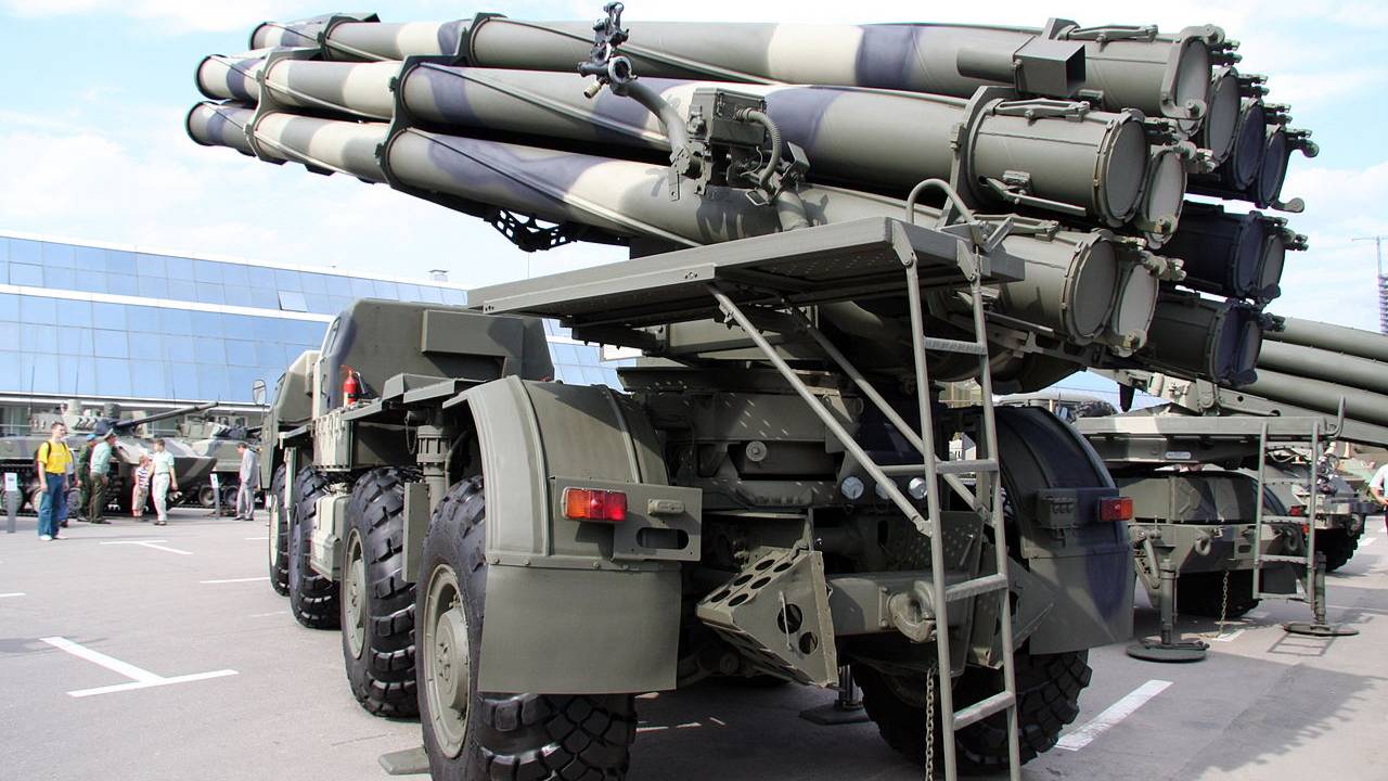В России готовят новую РСЗО Сарма с умными боеприпасами