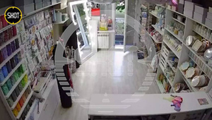 Момент взрыва беспилотника в Белгороде сняла камера наблюдения в магазине