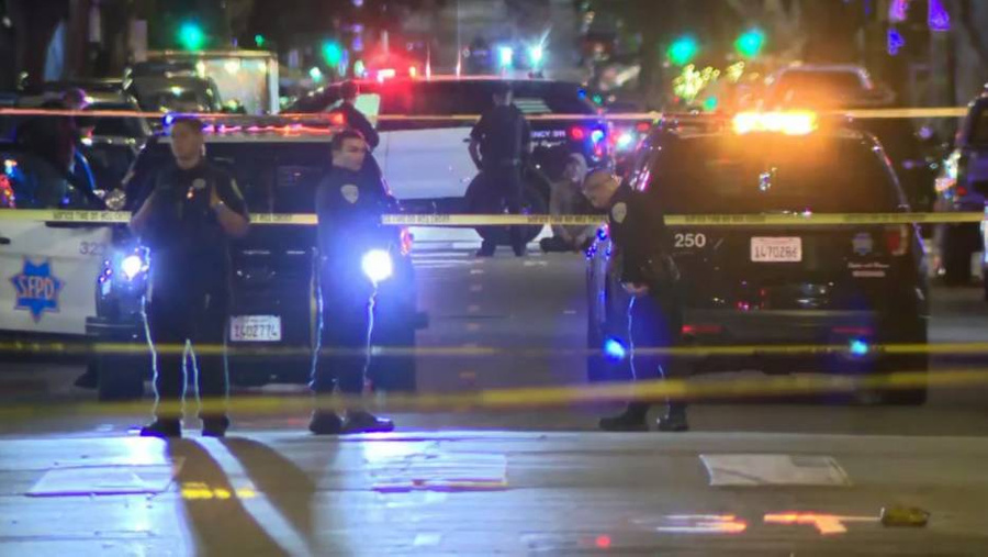 <p>Полицейские на месте стрельбы в Сан-Франциско. Обложка © KPIX-TV</p>