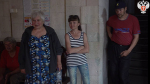 Жители Херсонской области, оказавшиеся в ПВР из-за разрушения Каховской ГЭС. Фото © Telegram / Минздрав России