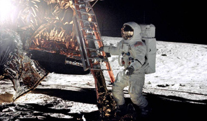 О чём молчат астронавты: В NASA рассказали о живых существах на Луне