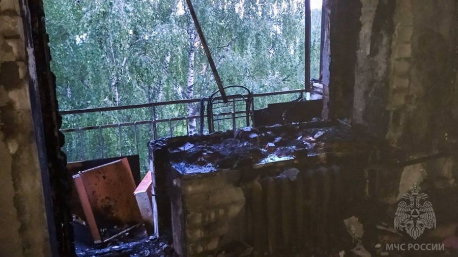 Выгоревшая квартира после взрыва газа. Обложка © Telegram / МЧС Прикамья