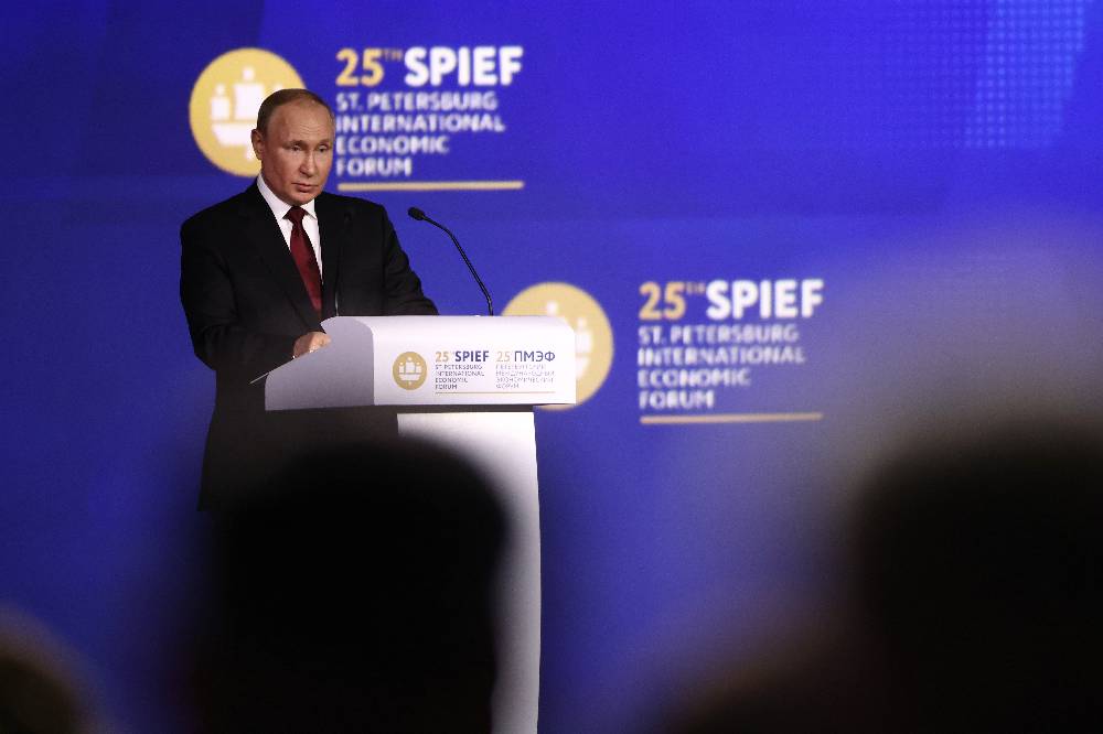 В Кремле анонсировали большое выступление Путина на пленарной сессии ПМЭФ