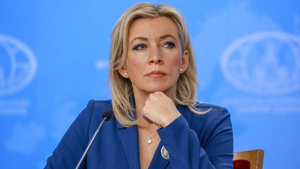 Захарова удивилась желанию Макрона посетить саммит БРИКС