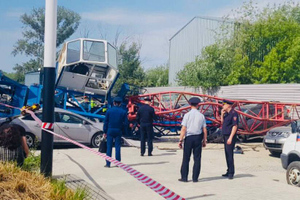 Погибшая в Новосибирске женщина перед смертью назвала причину падения крана