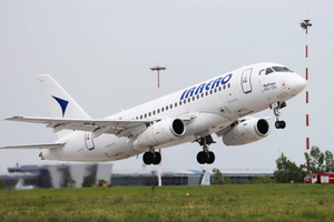 В Иркутске из-за отказа экстренно приземлился Sukhoi Superjet 100