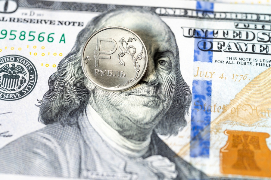 Многие страны стали отказываться от расчёта в долларах. Обложка © Shutterstock