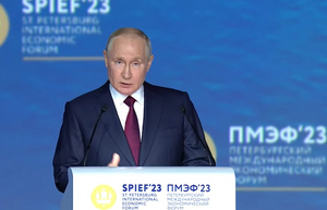 Путин предложил продлить программу зонтичного кредитования малого бизнеса до 2030 года