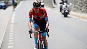 Велогонщик Медер умер после аварии на этапе "Тура Швейцарии"