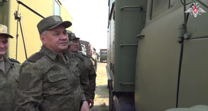 Шойгу проверил выполнение гособоронзаказа на заводе в Омской области
