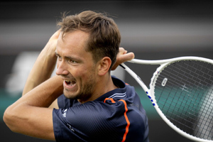 Медведеву удалось пробиться во второй круг теннисного турнира в Галле