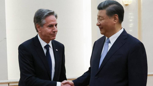 "Нам не стоит опасаться": Политолог объяснил, зачем Блинкен отправился в Китай