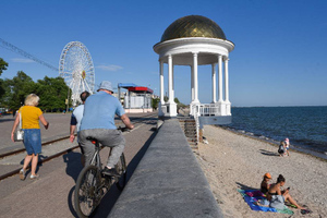 В Бердянске прозвучало несколько взрывов, работает ПВО