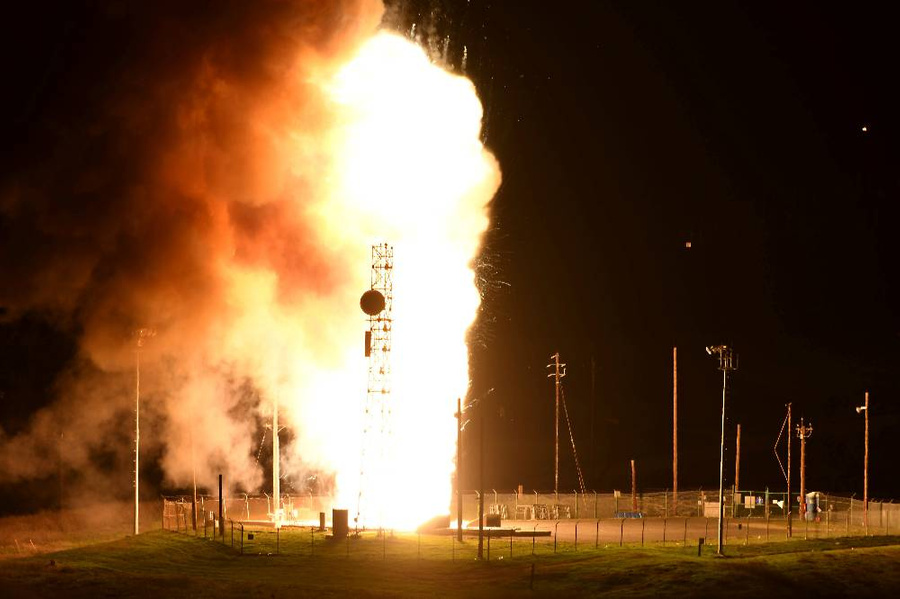 <p>Тестовый запуск американской баллистической ракеты Minuteman III. Обложка ©ТАСС / Tsgt. Brittany Murphy / U.S. Space / Planet Pix via ZUMA Wire</p>