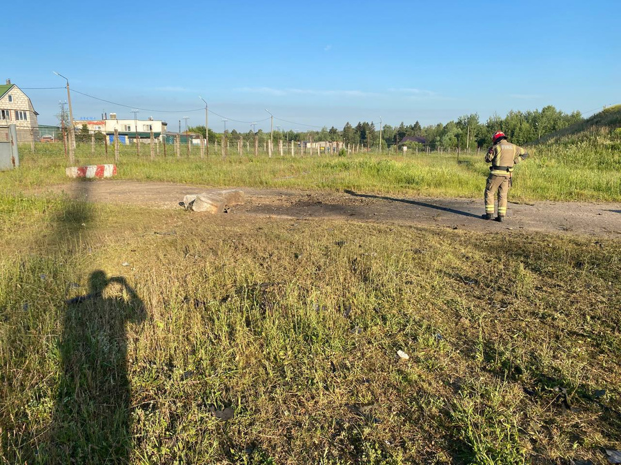 Место падения беспилотника в Наро-Фоминском городском округе Подмосковья. Обложка © t.me / Воробьёв LIVE