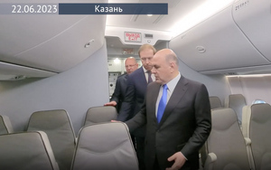 "Хорошая машина?": Мишустин осмотрел салон нового Ту-214 и пообщался с экипажем