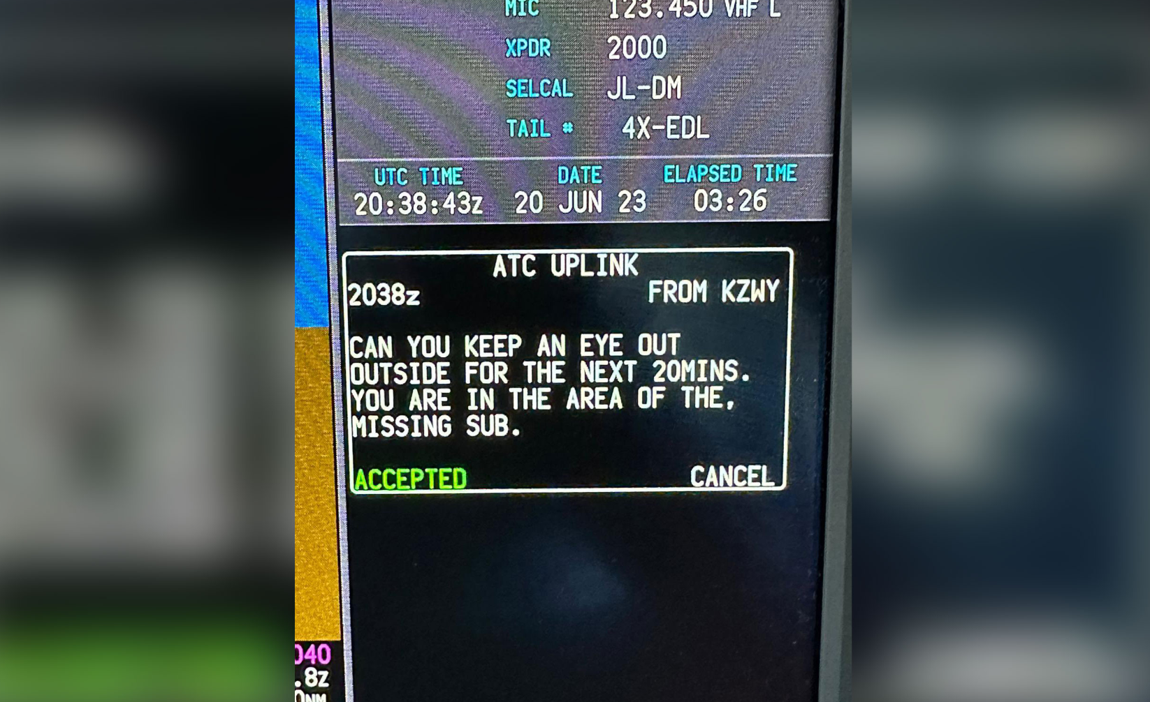 Диспетчеры просят пилотов помочь найти "Титан". Фото © Twitter / cohen_yohana74