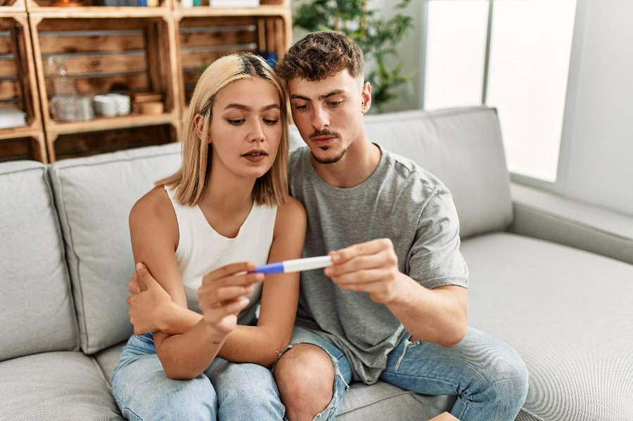 Как не наговорить лишнего, когда подруга рассказала о беременности. Фото © Shutterstock