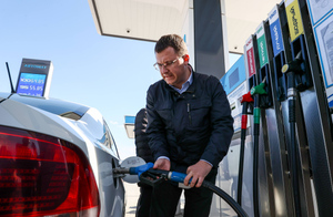 Бензин не доходит до заправок: Что мешает поставкам и как это скажется на ценах