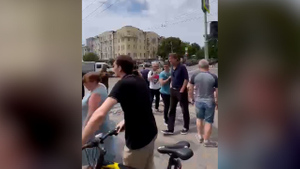 Жители Ростова-на-Дону требуют от бойцов ЧВК "Вагнер" покинуть город