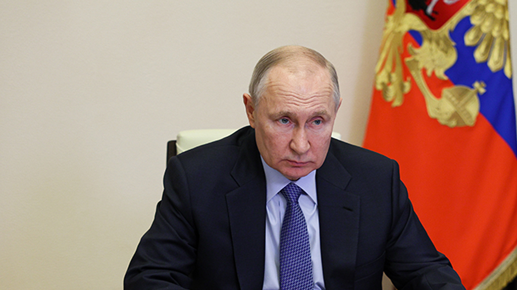 Путин: Россия чувствует себя уверенно и может реализовать все намеченные планы