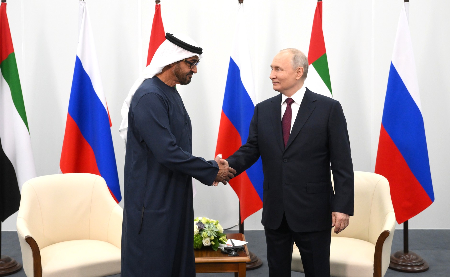 Президент ОАЭ выразил Путину полную поддержку действиям властей России 24 июня