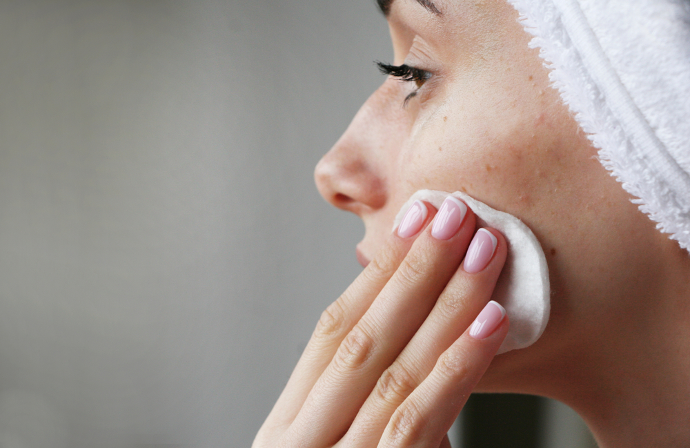 Как влияют на кожу спиртосодержащие тоники и почему они вредны? Фото © Shutterstock