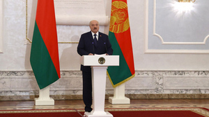 Лукашенко поручил привести армию в боевую готовность из-за мятежа в России