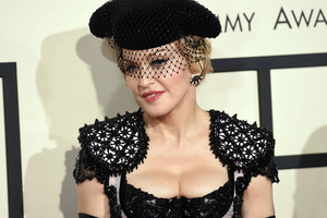 "Вплоть до летального исхода": Хирург рассказал, из-за чего певица Мадонна могла загреметь в больницу