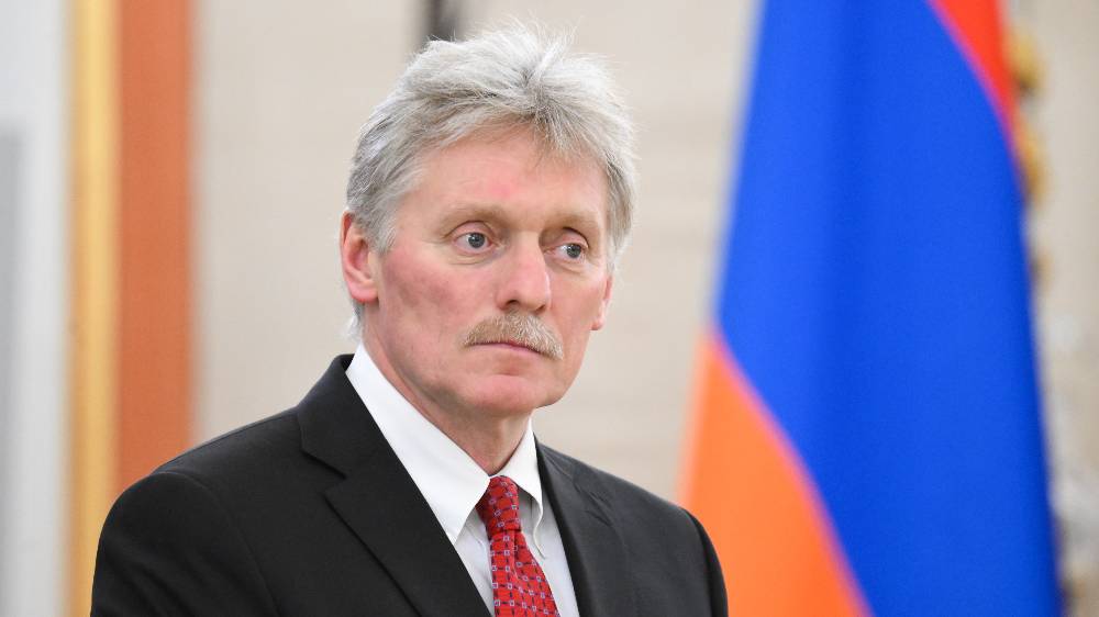 Песков объяснил, почему Франция не может быть модератором переговоров РФ и Украины