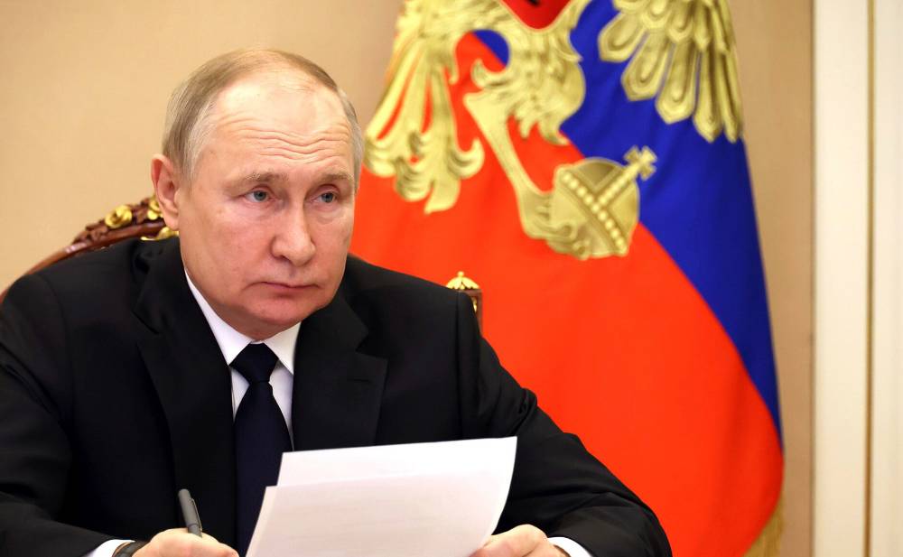 Песков: Путин уделяет достаточно времени совещаниям по теме СВО
