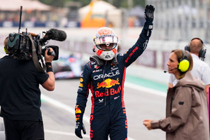 Нидерландский пилот Ферстаппен одержал пятую победу в текущем чемпионате "Формулы-1"