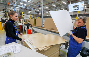 Бывший завод IKEA в Новгородской области возобновил работу под "дружелюбным" именем