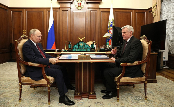Путин и Носов в ходе встречи в Кремле. Обложка © Kremlin.ru