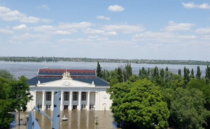 "Вода прибывает": Местные власти показали видео из затопленной Новой Каховки