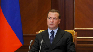 Медведев: Нужно остановить врага и самим начать наступление
