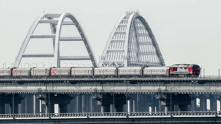 <p>Вид на Крымский мост. Обложка © ТАСС / Сергей Мальгавко</p>