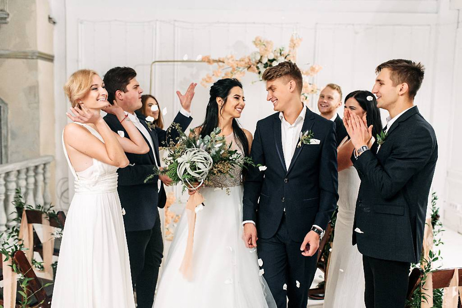 Трогательные поздравления на день свадьбы своими словами. Фото © Shutterstock