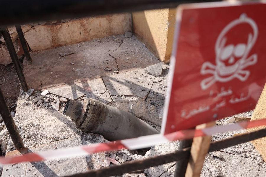 Сирия, 5 ноября 2022 года. Остатки кассетной ракеты в результате взрыва. Фото © Getty Images / picture alliance