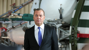 Медведев: Желание Польши разместить у себя ядерное оружие грозит его применением