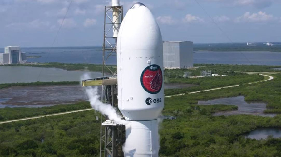 Ракета-носитель Falcon 9 с телескопом Euclid. Обложка © Youtube / European Space Agency, ESA