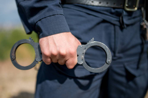 Огромную нарколабораторию и гору мефедрона нашли у пары под Петербургом