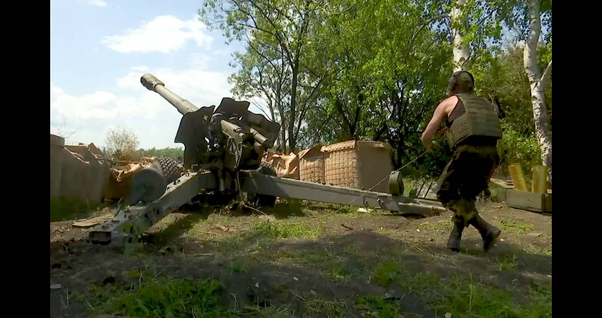 Нападение 6. Российские военные и украинские военные. Украинские военные. Российские военные базы на Украине.