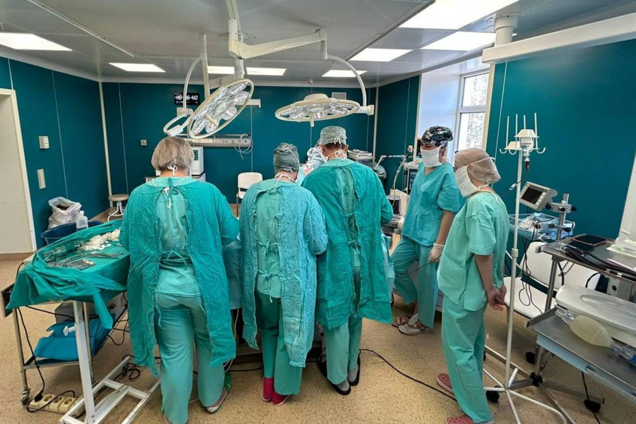 Уфимские врачи спасают жизнь 17-летнему парню. Обложка © Telegram / Айрат Рахматуллин