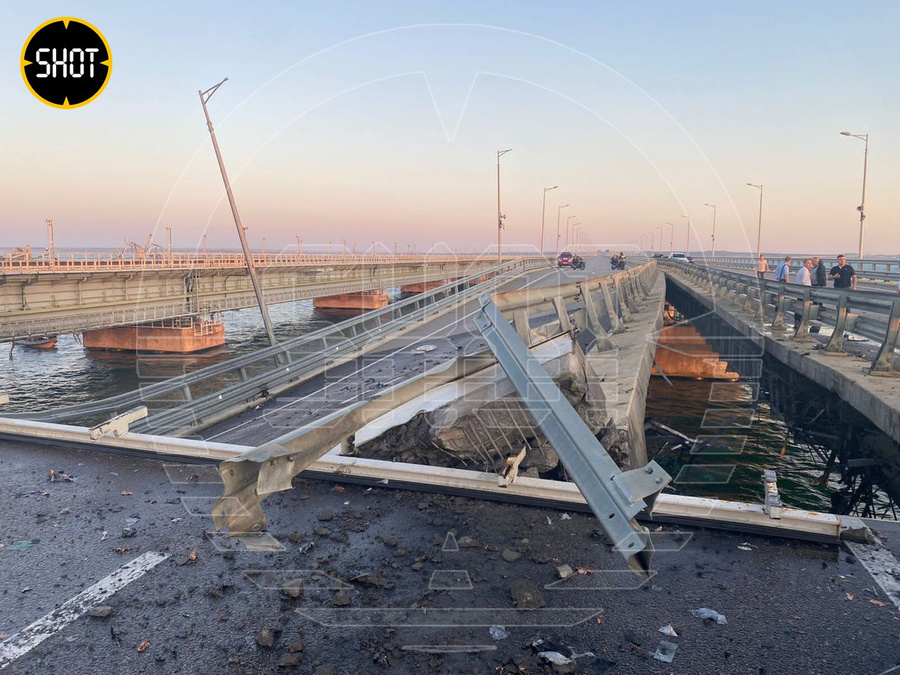 Последствия ЧП на Крымском мосту. Обложка © SHOT