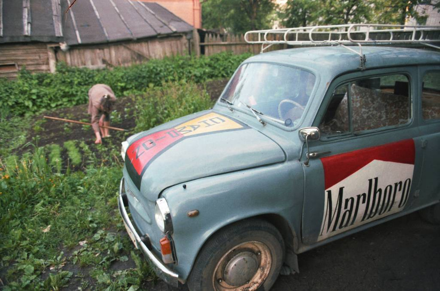 Типичная советская дача, 90-е. Фото © ТАСС / Александр Овчинников 