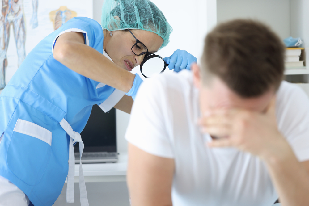 В попытке скрыть измену люди врут врачам об отсутствии сексуальной жизни на стороне. Фото © Shutterstock