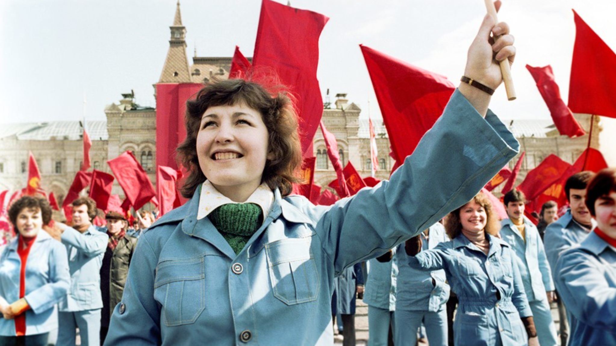 Люди ссср. Советские люди. Радостные советские люди. Счастливые советские люди. Советские люди радуются.