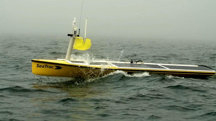 Американский надводный дрон-разведчик SeaTrac Systems SP48. Обложка © YouTube / SeaTrac Systems