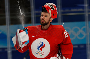 Хоккейный вратарь Иван Федотов завершил срочную службу и уехал в отпуск в ОАЭ